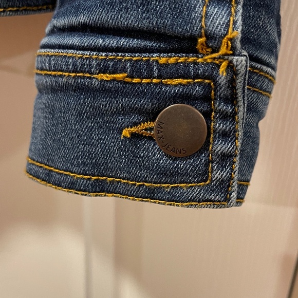 Max Jeans Blue Distressed Stretchy Denim Jacket with Floral Embroidery - Picture 9 of 11